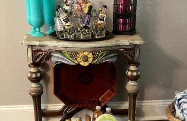 First Class Treatment Luxurious end unit Patio Pool Restaurant Bar on premises Steps away from Everything else! Spacious Condo Stocked with all You Need! - Foto 51