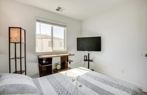 Comfy Las Vegas Retreat about 7 Mi to The Strip! - Foto 18