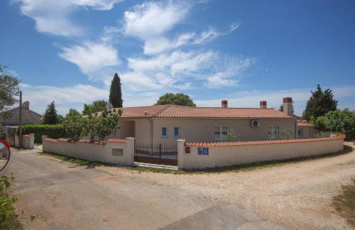 Villa mit Pool und klimatisierten Schlafzimmern - Foto 30