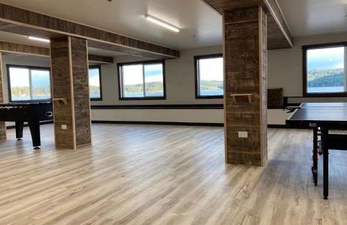 Gorgeous Triplex Unit With Spectacular Lake Views! - Foto 38