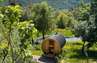 Monkey Tiny Barnhouse with amazing views at ZevariClub! - Foto 78