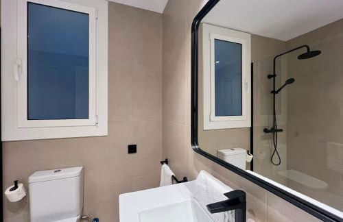 Stay U-nique Apartments Balmes II - Photo 49