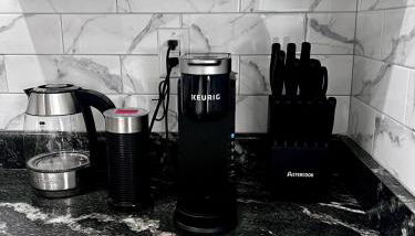 Quiet Stylish Stay with Office Space near Downtown - Foto 4