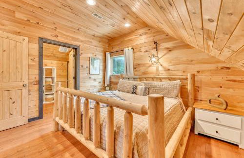 Pop & Granny's cabin with a fire pit hot tub & indoor pool - Foto 32