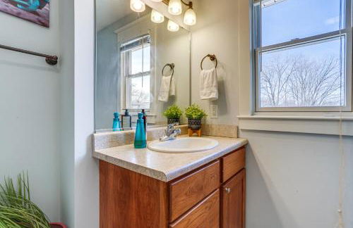 Charming Kalamazoo Home with Yard 1 Mi to Downtown! - Foto 16