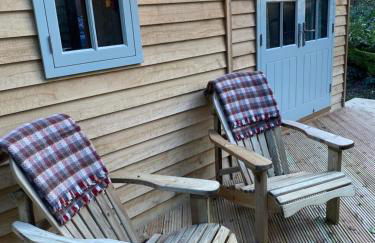 Chez Maurice Luxury Shepherds Hut with Bath and Hot Tub - Foto 2