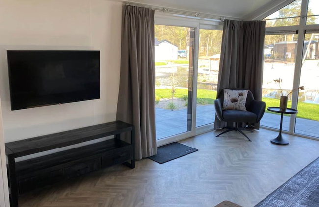 Nice Chalet in a Holiday Park, Adjacent to the Hoge Veluwe National Park - Foto 12