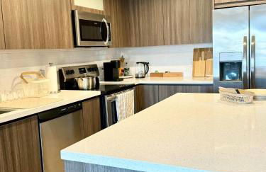 NEW Modern Condo FREE Parking & High Speed Wifi - Foto 32