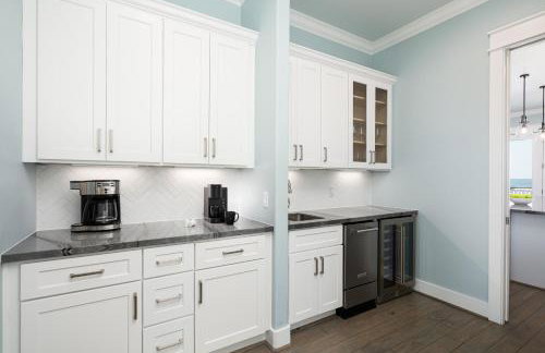 Luxury Beachfront l Sleeps 20, Hot Tub, Pool & Game Room Fun! - Foto 41