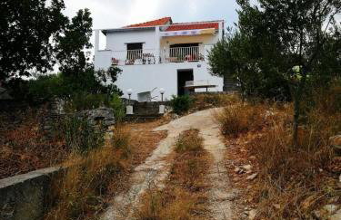 Rustic Rogac Apartment - Sea and Silence - Photo 4