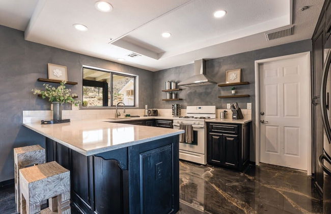 @ Marbella Lane - Zen-like Ambiance 3BR Home in JT - Photo 11