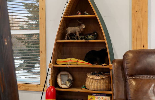 Cozy 3BR Cabin With Hot Tub on Nippersink Creek - Foto 6