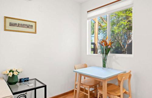 Scenic Retreat with Deck & Stunning Views in LA - Foto 34