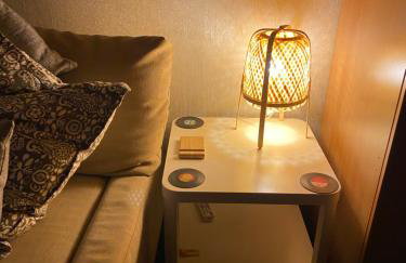 Ensuite room with micro, fridge, washer drier - Foto 8