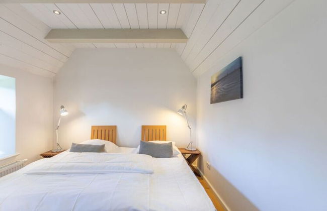 Historisches Reetdachhaus in Ruhiger Lage - Foto 4