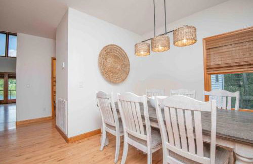 Family Friendly Lakefront with Private Dock Fire Pit Near Marinas - Foto 9