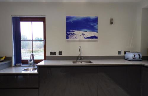 Tower Ridge Apartments - Photo 3