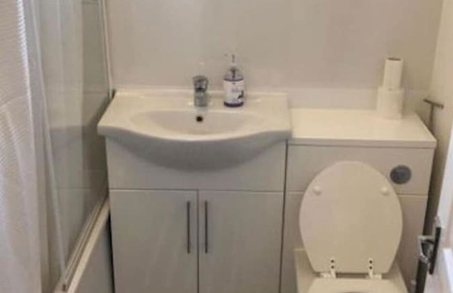 Small Modern Comfortable 2 Bedroom Apartment - Cmyr - Foto 19