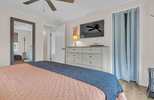 Pet friendly - steps to water! - Foto 22