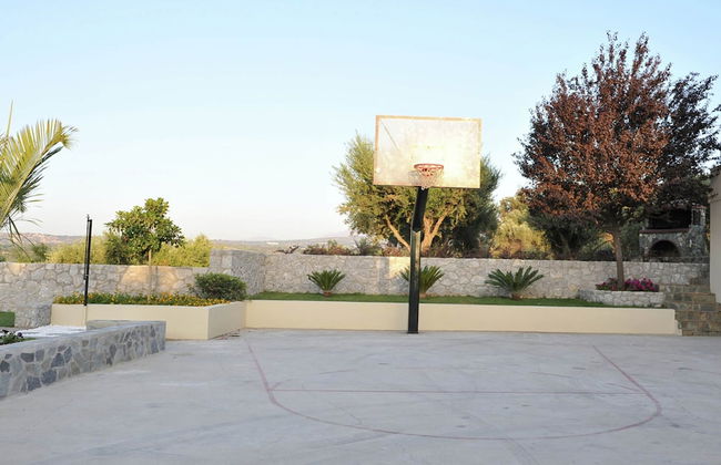 Villa With Private Pool, BBQ Area - Photo 51