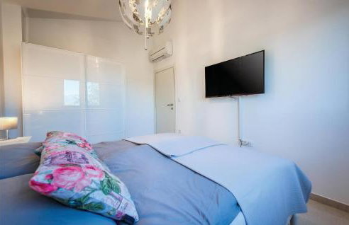 Cozy Home In Cambarelici - Foto 17