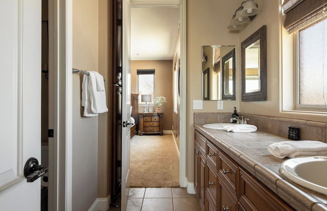 Sangiovese By Avantstay Spectacular Estate w/ Pool, Hot Tub & Putting Green - Photo 60