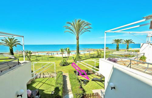 On Beach Deluxe Apartment with Pools and own Garden - Foto 1