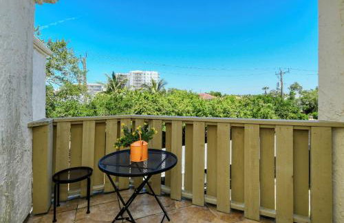 Two-Level, Heated Pool, Trolley to Beach & Village - Foto 24