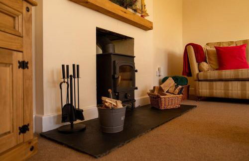 Hawthorn Farmhouse - Photo 16