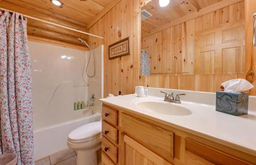 Cozy Arkdale Wood Cabin Near Petenwell Lake! - Foto 13