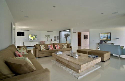 Serene Escape: Seaside Villa in Ibiza, 1001 - Foto 15