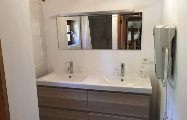 Cosy and Snug Holiday Home With Joint Swimming Pool - Foto 20