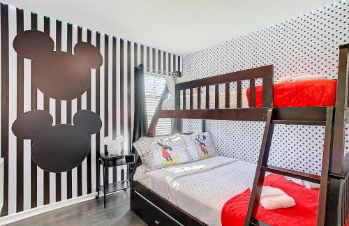 Cozy Townhouse with Private Pool in Kissimmee - Photo 11