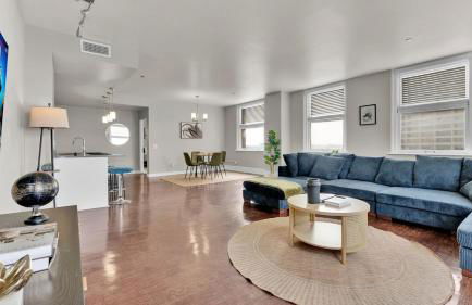 HEB04 Spacious & Stylish 2 Bedroom Condo Downtown Fort Worth, Free Parking, Walk to Convention Center - Foto 2
