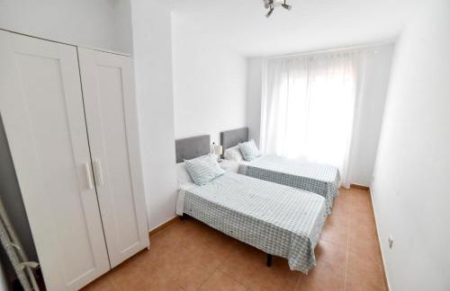 Amplio con Parking, Club y Piscina junto a Sevilla - Photo 11