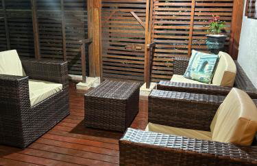 Chalé com PISCINA Privativa, com 2 QUARTOS, ESTACIONAMENTO em Condomínio com PORTARIA 24h, Sauna, Quadras, 3 PISCINAS no condomínio, Pesca e Parquinho Infantil - SmarTV na sala de estar, TV na área CHURRASQUEIRA, Wi-Fi e Cozinha Completa - Foto 20