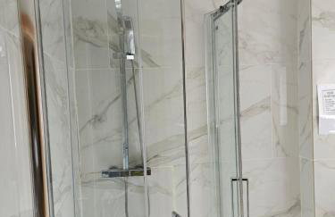 Umbrella Properties Private Apartment Birmingham - Photo 42