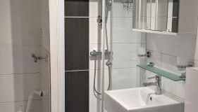 Helle offene Innenstadtwohnung mit Balkon - Foto 4