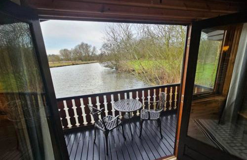 Hickling Broads Lodge Houseboat - Photo 14