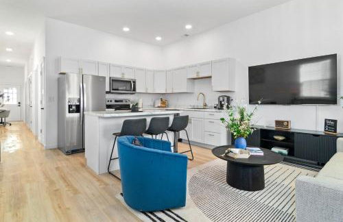 Uptown Haven Walkable Home with Bikes and Firepit near Downtown - Foto 2