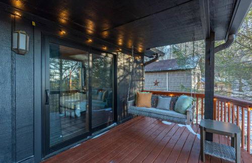 6 Br Cabin Hot Tub Fire Pit Min to Hatley Pointe - Foto 64