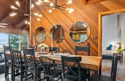 Scenic North Shore Stay w Games Near Snow Summit Lakeview Lodge by AvantStay - Foto 23