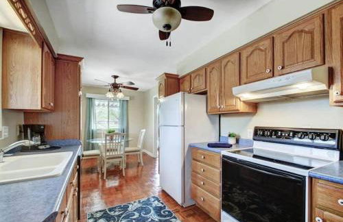 Spacious 4BR Near Convention Center-Family Friendly - Foto 11