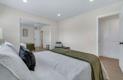 Hey I Am Adriana On The Block Pool BBQ - Foto 63