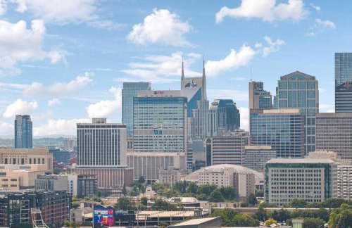 Nash Urban Oasis with Rooftop and Modern Amenities - Foto 74