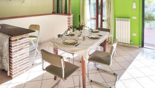 1 Bedroom Pet Friendly Apartment In San Costanzo - Foto 4