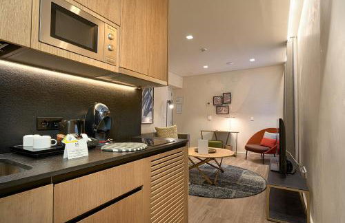 Suites Murillo Plaza Sta. Cruz - Photo 63