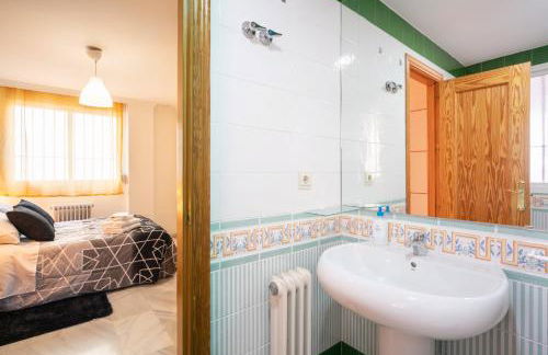 EnjoyGranada TREVENQUE Center - Foto 15