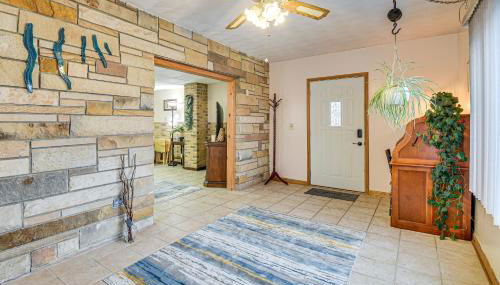 Montour Falls Apartment about 3 Mi to Seneca Lake! - Foto 4