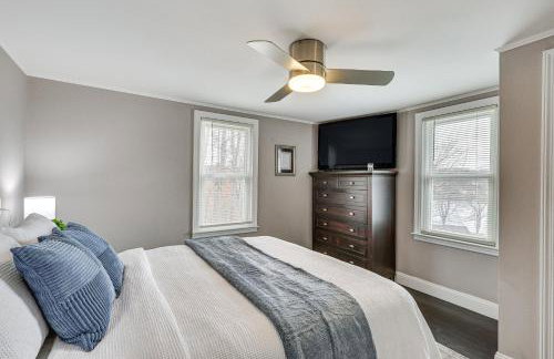 Modern Terryville Cottage with Deck and Lake View! - Foto 18